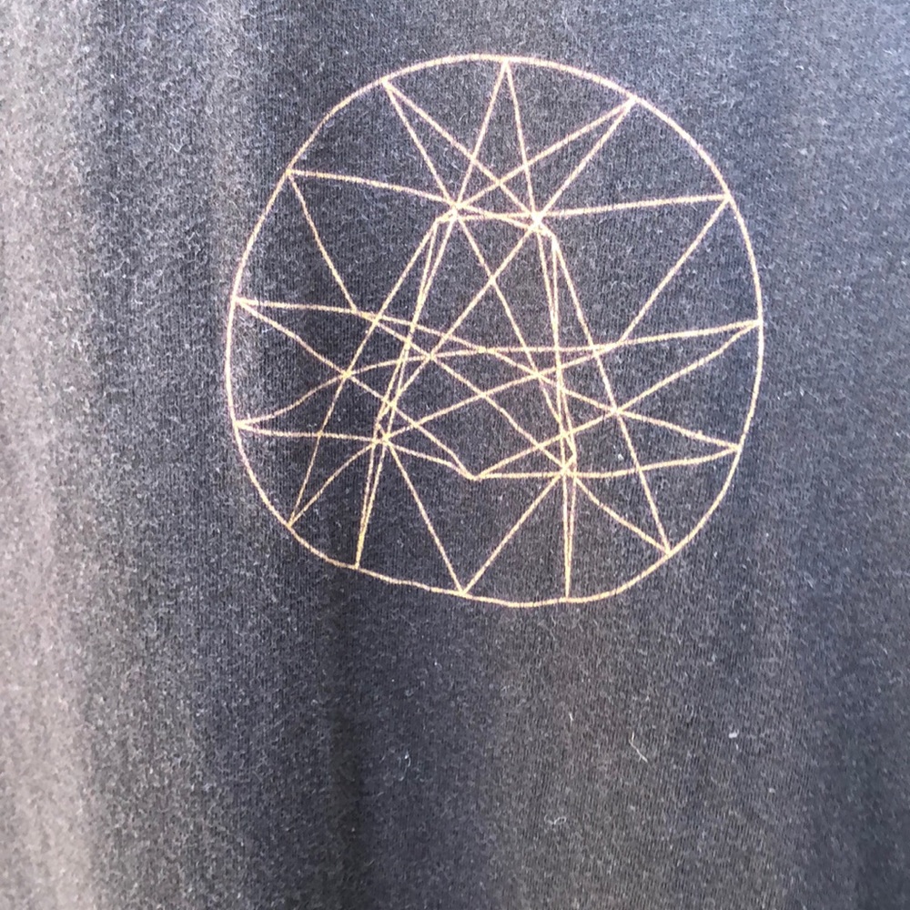 Geometric tee - Picture 2 of 5